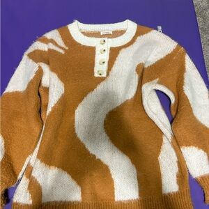 Stylish Women's Sweater in White and Brown